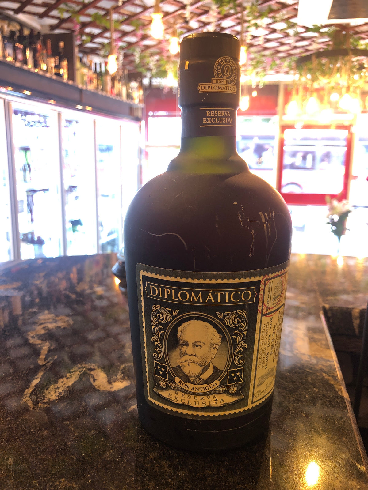 DIPLOMATICO (reserva exclusiva)