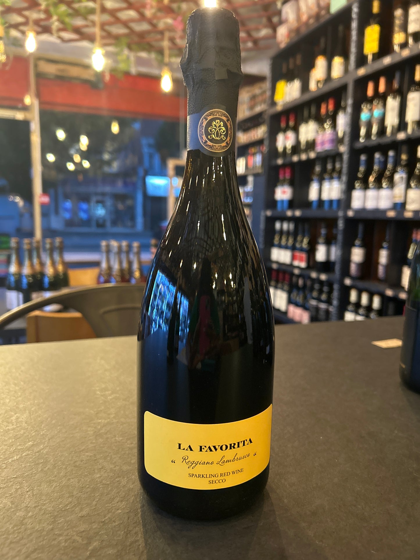 Medici Ermete 'La Favorita' Rosso
Secco, Reggiano, Lambrusco Nv (75cl)