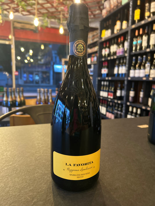 Medici Ermete 'La Favorita' Rosso
Secco, Reggiano, Lambrusco Nv (75cl)